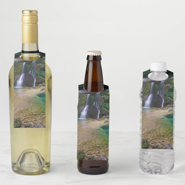 Atemberaubender Wasserfall Virje, Slowenien Poster Flaschenanhänger (Beispiel)