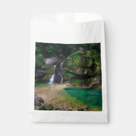 Atemberaubender Wasserfall Virje, Slowenien Poster Geschenktütchen
