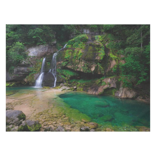 Atemberaubender Wasserfall Virje, Slowenien Poster Tischdecke (Vorderseite (Horizontal))