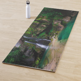 Atemberaubender Wasserfall Virje, Slowenien Poster Yogamatte