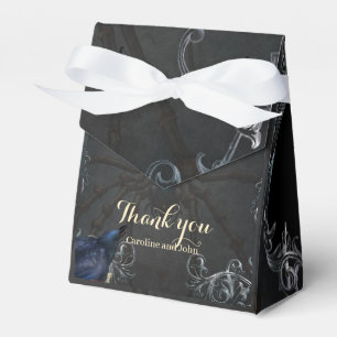 Atemberaubendes dunkelgotisches Hochzeitsdesign mi Geschenkschachtel