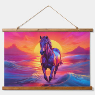 Atembernde Kunst eines Pferdes bei Sonnenuntergang Wandteppich Mit Holzrahmen