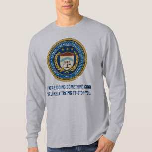 ATF, der etwas cooles Shirt tut
