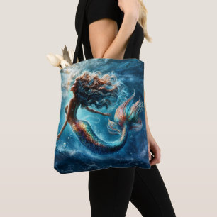Ätherische aquatische Meerjungfrau Schönheit in ti Tasche
