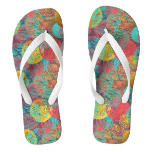 Ätherische goldene Blüten - Nahtlose florale Harmo Flip Flops