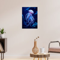 Ätherische Quallen im Tiefen blauen Ozean - Marine