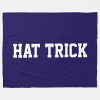 Athletic Bold White HAT TRICK Text auf Navy Blau