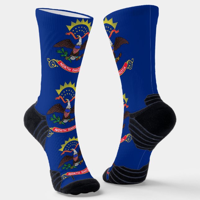 Athletic Crew Sock mit der Flagge von North Dakota Socken (Gewinkelt)