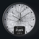 Atlanta City Map Uhr<br><div class="desc">Eine lustige Wanduhr mit einer Straßenkarte von oben nach unten,  die die wunderbare Stadt Atlanta,  Georgia,  darstellt.</div>