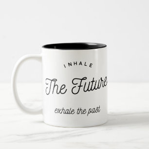 atme die Zukunft ein Zweifarbige Tasse