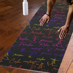Atme Entspannung Frieden Regenbogen Schrift Schwar Yogamatte