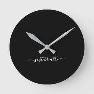 Atmen Sie einfach schwarz elegante Skript-Yoga gro Runde Wanduhr