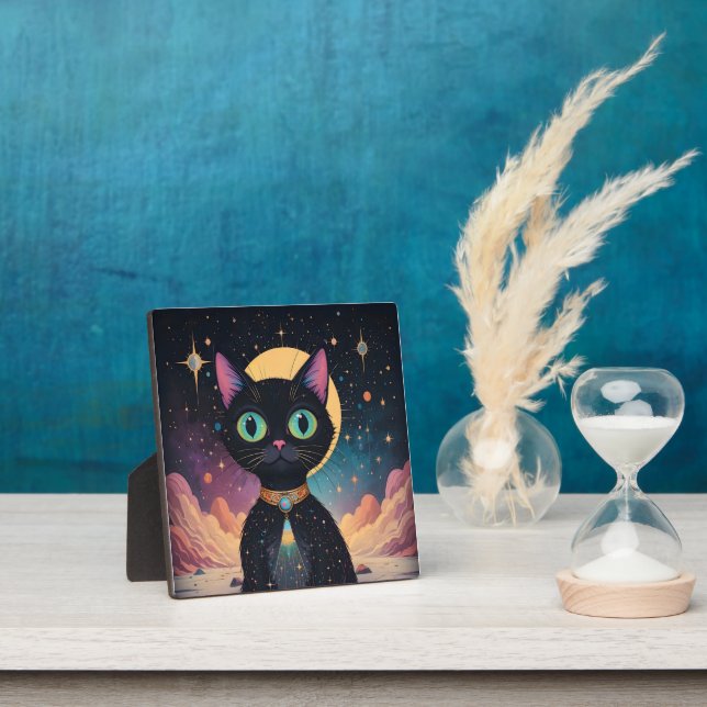 Atomfuturistische, kosmische schwarze Katze im Mon Fotoplatte (InSitu)