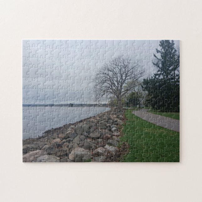Au Bord Du Puzzle Du Lac Jigsaw (Horizontal)