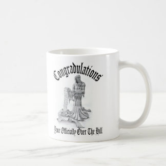 Au-dessus de la colline, tasse