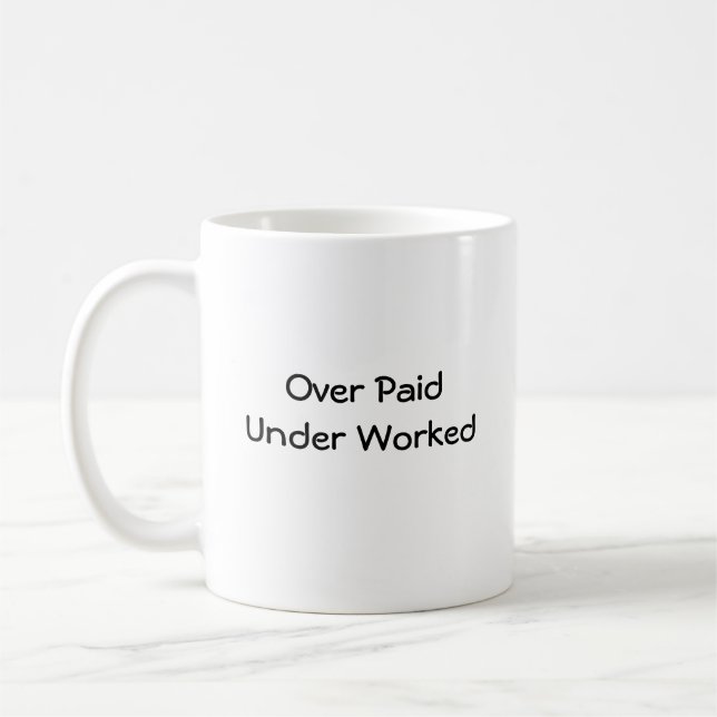 Au-dessus de la tasse travaillée de dessous payée (Gauche)