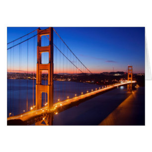 Aube sur San Francisco et Golden Gate Bridge.