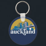 Auckland New Zealand Vintage City Skyline Schlüsselanhänger<br><div class="desc">Vintage and retro city design with beautiful skyline, tourist attraction and cityscape art. Cool skyscraper and building silhouette illustration merchandise for tourist and traveler. Perfect as souvenir to bring back home when travelling around the world. Save the memory of your travel and vacation with family and friends. Background color can...</div>