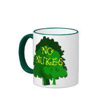 Aucunes armes nucléaires avec la tasse de café