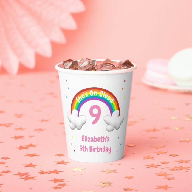 Auf Cloud 9! Rainbow Birthday Pappbecher (Insitu)