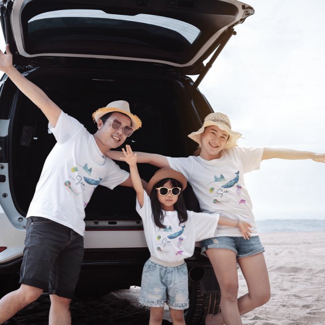 Auf dem Meer gehen wir T - Shirt (Celebrate a special trip to the ocean with these fun, "To the sea we go" t-shirts! )