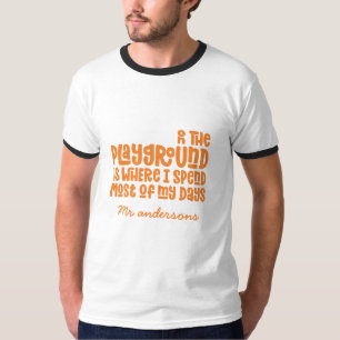 Auf dem Spielplatz Typografie moderne Lehrer Gesch T-Shirt