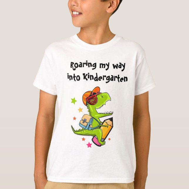 Auf dem Weg in den Kindergarten Dinosaurier T-Shirt (Vorderseite)
