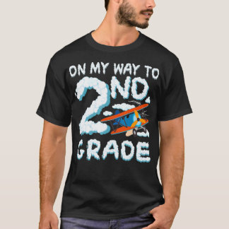 Auf dem Weg zurück zum zweiten Flugzeug der zweite T-Shirt