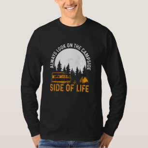 Auf der Kulisse des Lebens Sonniges Wandern und Ca T-Shirt