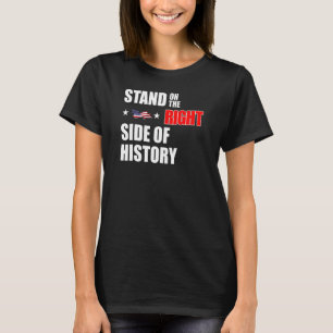 Auf der rechten Seite der Geschichte stehen konser T-Shirt