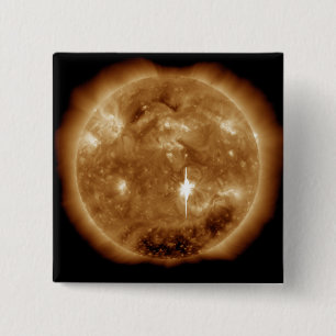 Auf der Sonne bricht eine massive Solarfackel der Button