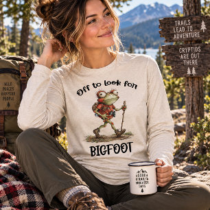 Auf der Suche nach Bigfoot Lustiger Wandernder Fro Tri-Blend Shirt