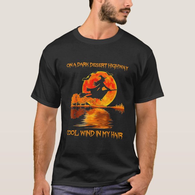 Auf einem dunklen Wüstenweg Cool Wind in meinem Ha T-Shirt (Vorderseite)