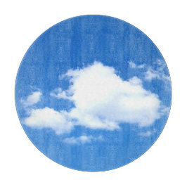 Auf einer Wolke ruhen Schneidebrett
