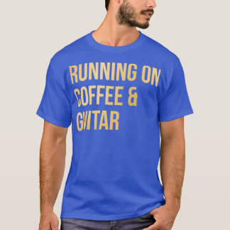 Auf Kaffee und Gitarre in Gold Pullover Hood laufe