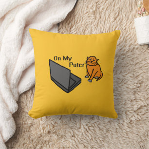 Auf meinem lustigen Computer Orange Katze Meme Kissen