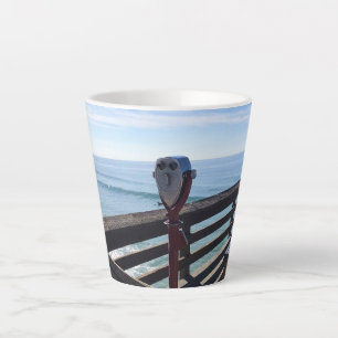 Auf Newport Pier, Newport Beach, Kalifornien Milchtasse