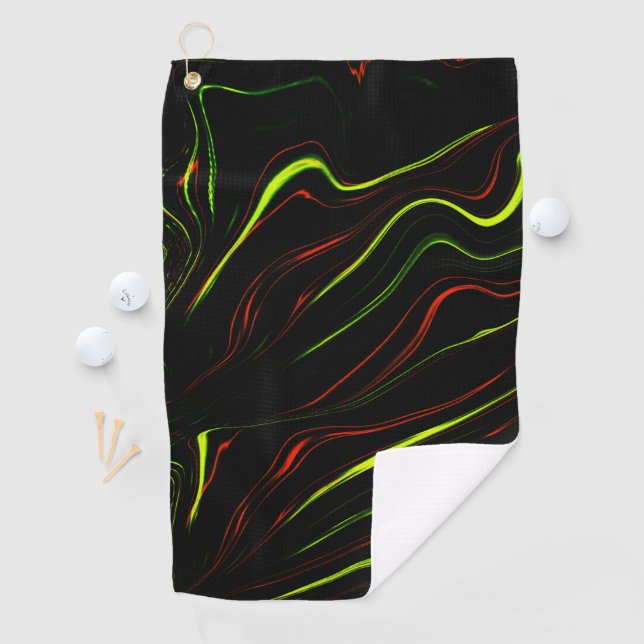 Auf schwarzem Fond zeigen sich die grünen und rote Golfhandtuch (Insitu)