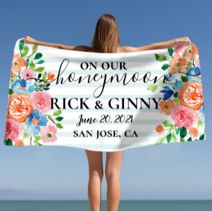 Auf unseren Flitterwochen - Personalisierte Blumen Strandtuch