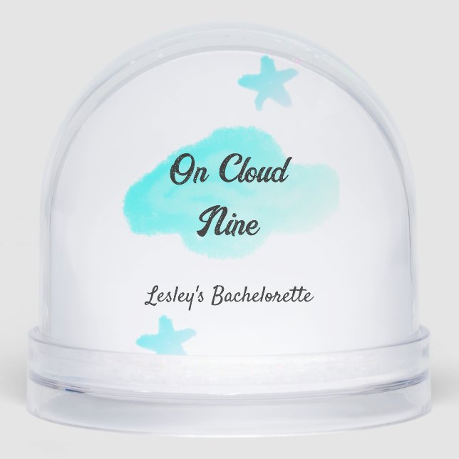 Auf Wolke neun pastellblaue Wolken Stern Junggesel Schneekugeln (Vorderseite)
