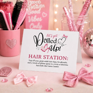 Aufgehübschte Spa-Party-Frisuren-Station gefaltete