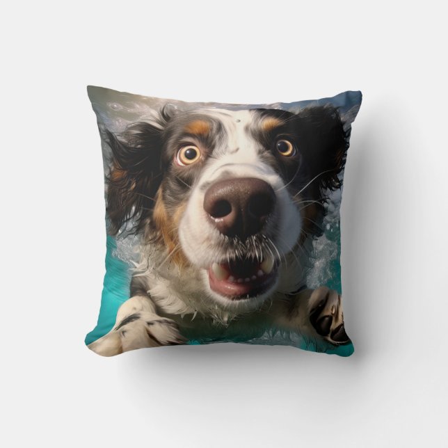 Aufgeregtes Hundeschwimmen unter Wasser Kissen (Vorderseite)