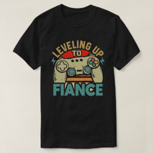 Aufgestiegen zum Verlobten Gamer Frisch Verlobtes  T-Shirt