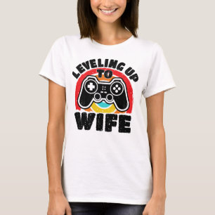 Aufgestiegen zur Ehefrau Frisch verheiratet Gameri T-Shirt