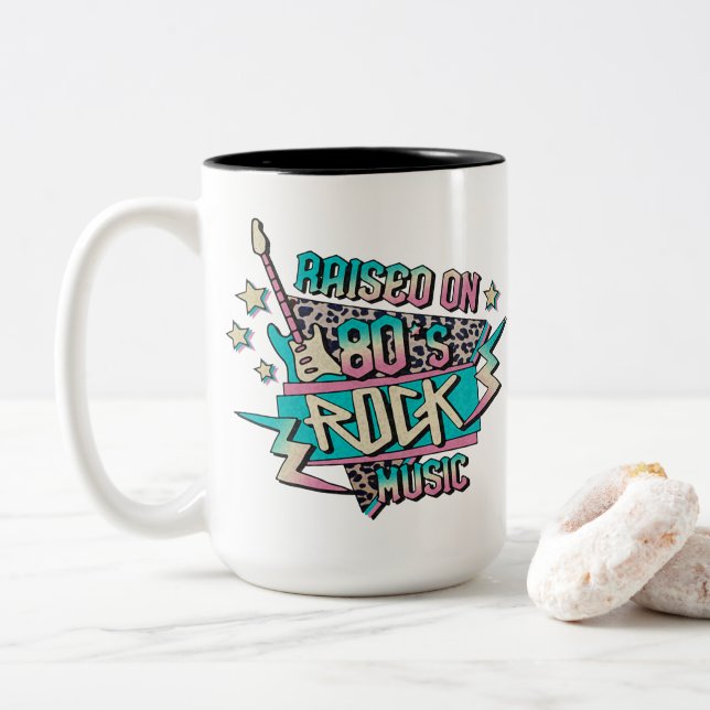 Aufgewachsen auf 80er Rock Music Zweifarbige Tasse (Mit Donut)