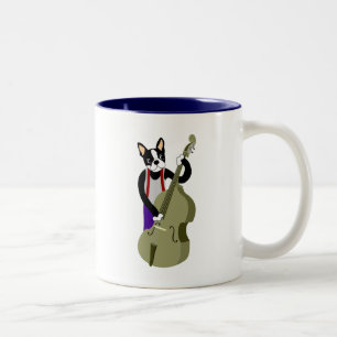 Aufrechter Bass-Spieler Bostons Terrier Zweifarbige Tasse