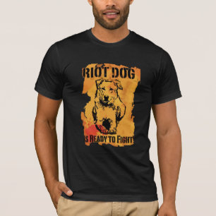 Aufstandhund ist bereit zu kämpfen T-Shirt