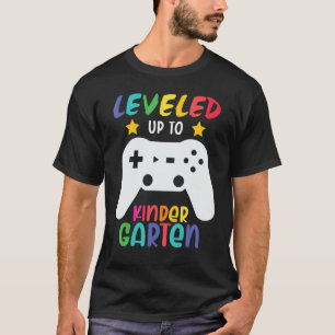 Aufstieg zum Kindergartenspiel zurück zur Schule T-Shirt