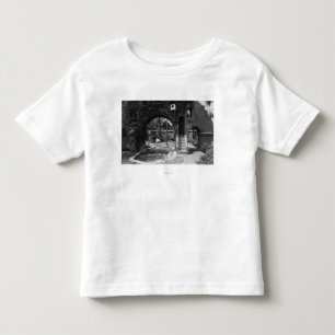 Auftrag-Gasthaus-Hof des Flussufers, CA Photograp Kleinkind T-shirt