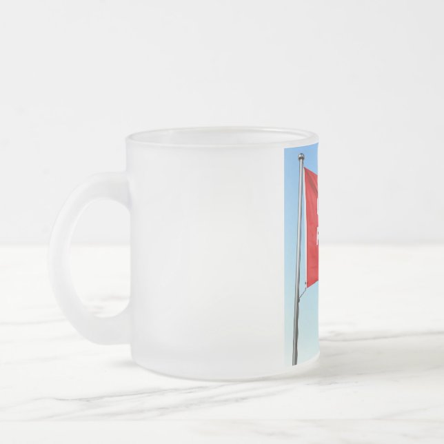 Aufwärts der Rebels thematische Mattierte Tasse (Links)